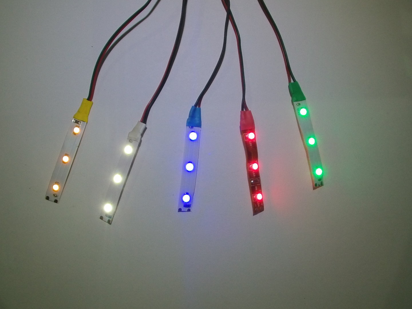 €/m,siehe unten SMD LED LICHTBAND MODELLBELEUCHTUNG in versch Farben Längen u 